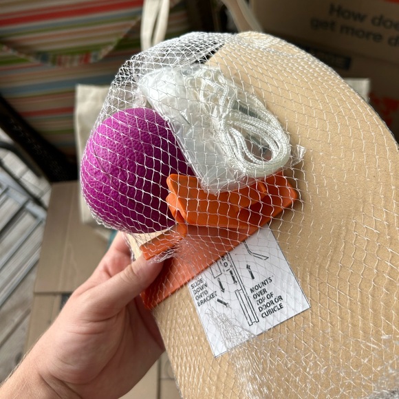 ASTROWORLD MERCH BUNDLE - Picture 4 of 6